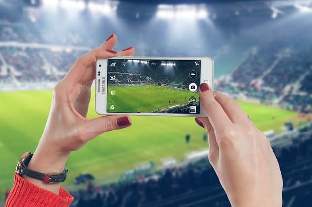 jogue o incrível jogo de futebol para celular com várias ligas